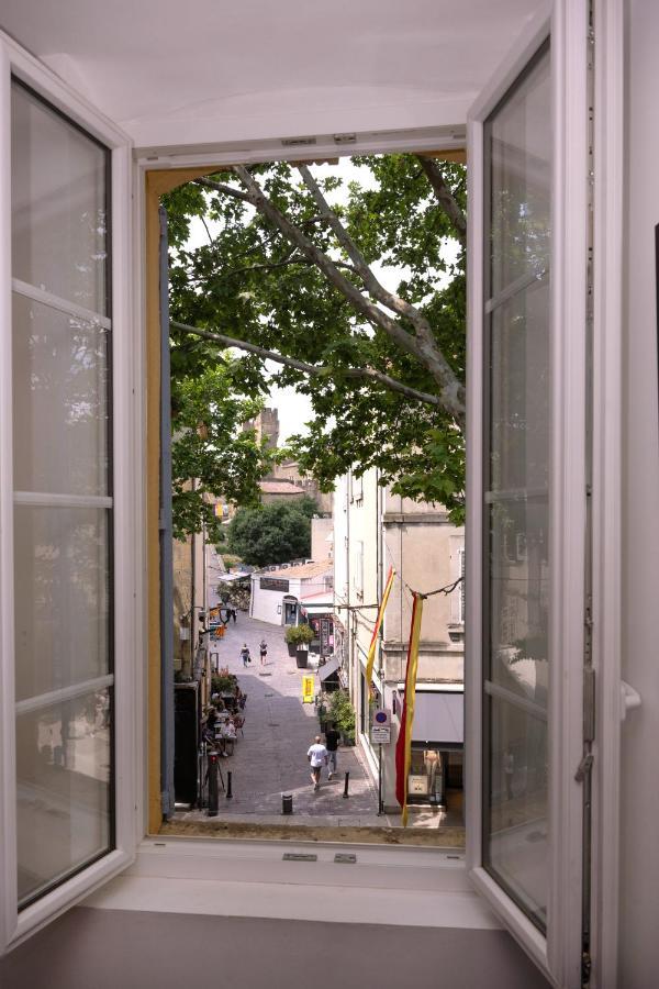 Le Nostradamus - Magnifique Appartement Cours Principal Plein Centre Avec Parking Salon-de-Provence Buitenkant foto
