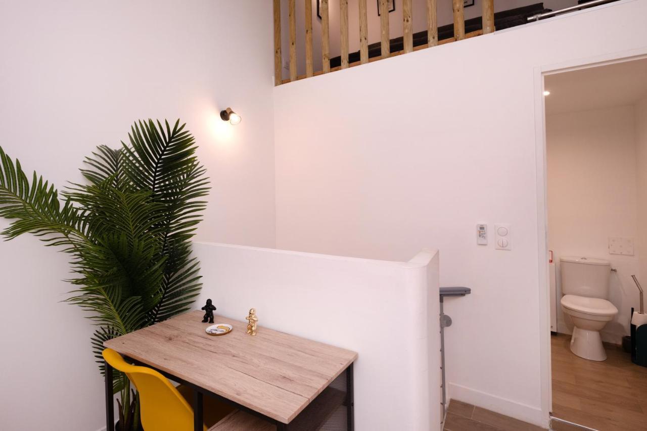 Le Nostradamus - Magnifique Appartement Cours Principal Plein Centre Avec Parking Salon-de-Provence Buitenkant foto